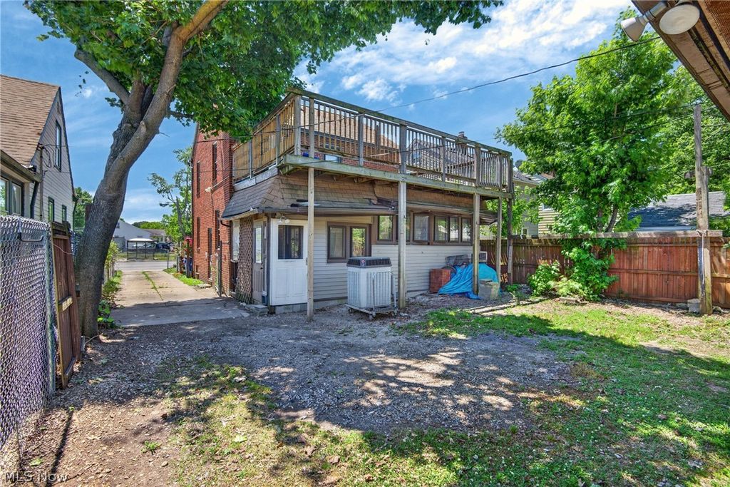 Photo of 17110 Puritas Avenue, Cleveland, OH 44135 (MLS # 5216710)