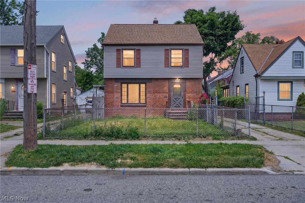 Photo of 17110 Puritas Avenue, Cleveland, OH 44135 (MLS # 5216710)