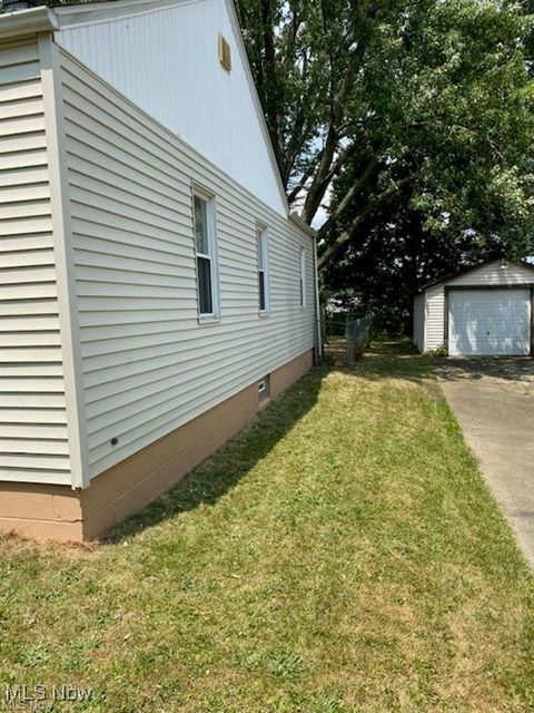 Tiny photo for 852 Marmion Avenue, Youngstown, OH 44502 (MLS # 5184509)