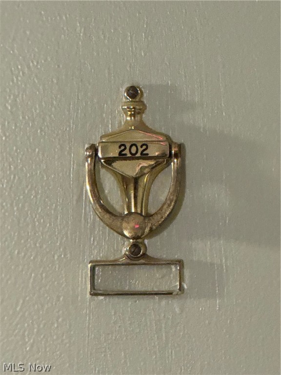 6910 Carriage Hill Drive/Carri - Residential Lease