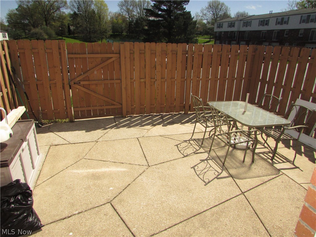 Huntington Park Condo 11 Prcl D - Residential