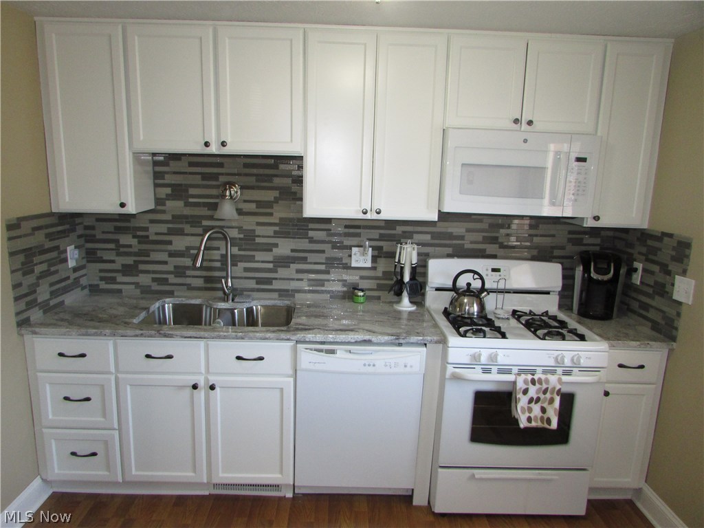 Huntington Park Condo 11 Prcl D - Residential