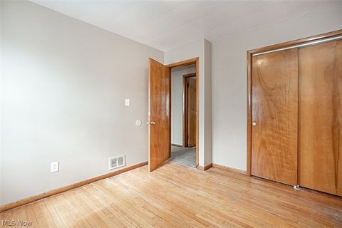 Tiny photo for 4633 Warner Road, Garfield Heights, OH 44125 (MLS # 5190169)