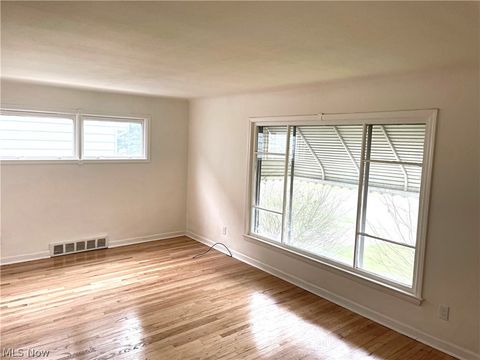 Tiny photo for 4633 Warner Road, Garfield Heights, OH 44125 (MLS # 5190169)