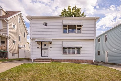 Tiny photo for 4633 Warner Road, Garfield Heights, OH 44125 (MLS # 5190169)
