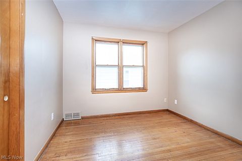 Tiny photo for 4633 Warner Road, Garfield Heights, OH 44125 (MLS # 5190169)