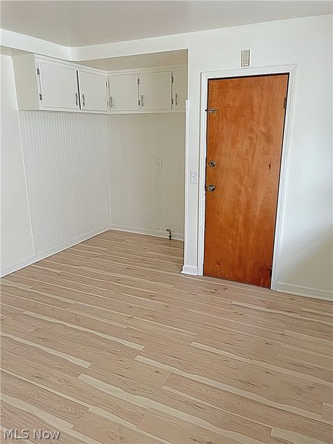 Tiny photo for 4633 Warner Road, Garfield Heights, OH 44125 (MLS # 5190169)