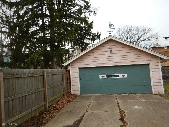 C L & L R Newells - Residential