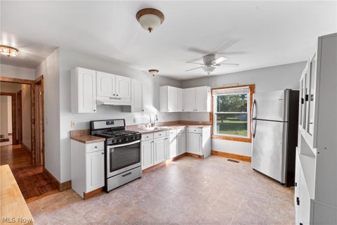 Tiny photo for 22525 Smith Northwest Road, North Benton, OH 44449 (MLS # 5252249)