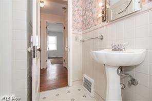 Jefferson Park - Residential Income