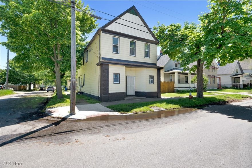 Welcome to this updated fourplex on the west side of Cleveland with a huge 4 car garage! Two units are 2 bedrooms, 1 bathroom and the other 2 units are 1 bedroom, 1 bathroom each. The building is fully rented for $2,914/month! The rent breakdown is $864/month through 4/5/2026, $650/month through 2/28/2026, $900/month through 2/28/2026 and $500/month through 04/30/2026. The units were just painted with updated trim, LVP flooring in the main areas and carpet in the bedrooms. This also has multiple new furnaces, new HWT’s, new windows and general cosmetic updates. Come check out 3465 W 54th today.