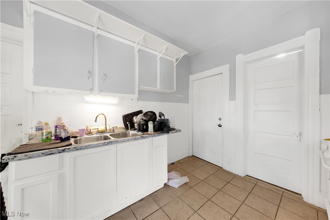 Jos H Storers - Residential Income