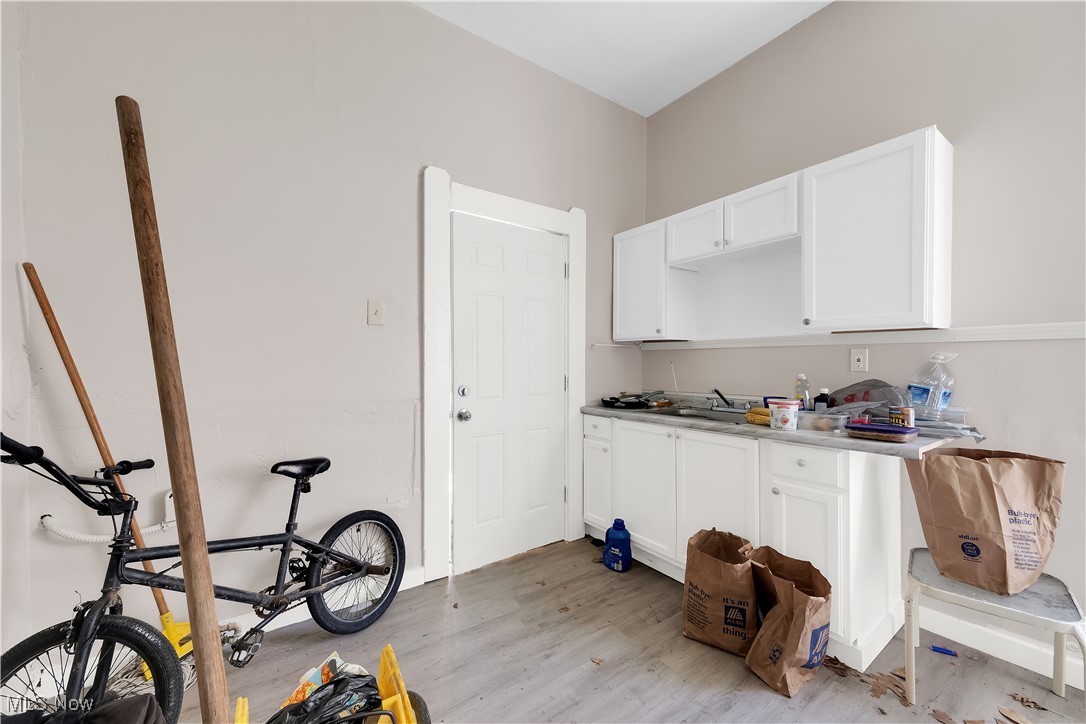 Jos H Storers - Residential Income