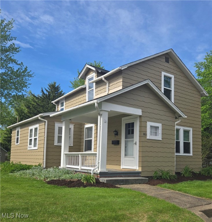 202 High Street, Louisville, Ohio image 1