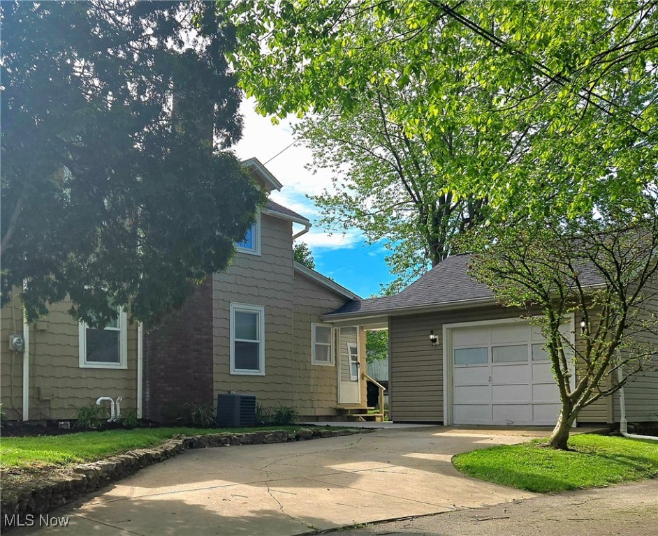 202 High Street, Louisville, Ohio image 3