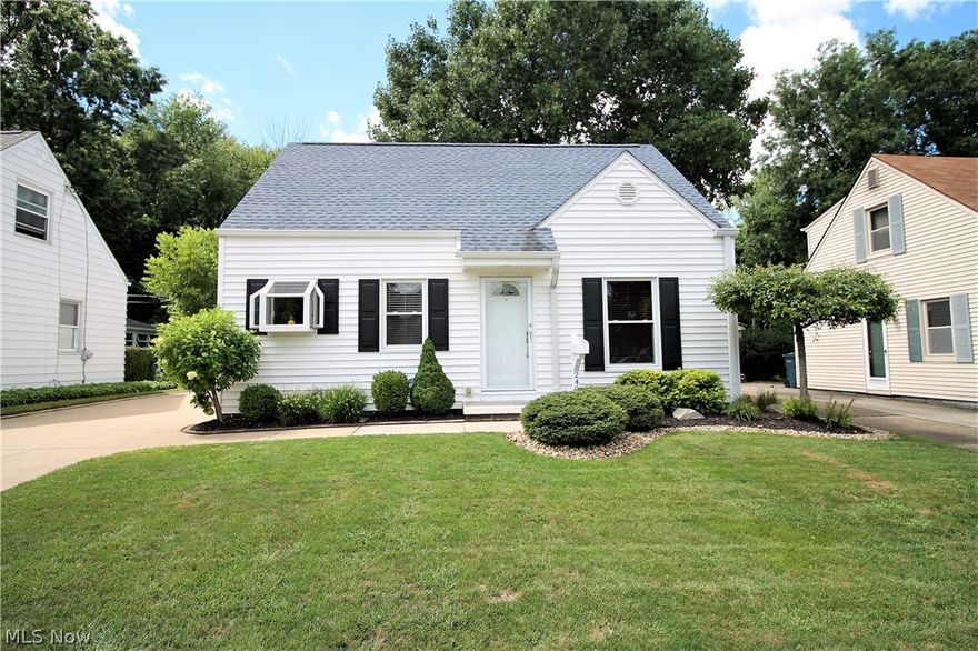 Pristine beauty in this three bedrm, three full bath gorgeous home. Come on in from the mature landscaped front yard which has a watering system, small refinished porch & into the living rm, eat in kitchen area & kitchen. The home offers extra wide doorways w/solid oak doors & oak trim. The stunning kitchen offers granite counters, abundant of upgraded cabinets which has underneath lights & a lighted glass cabinet w/soft close & 2 pantry cabinets. Also in this fabulous kitchen there is a garden window, touch faucet, under cabinet trash & recycle containers, heated travertine floor, appliances, recessed lighting w/Bose ceiling speaker. First floor you have a master suite w/vaulted ceilings, master bath w/bubbler tub & steam shower w/Chorion counters & tile floor, 2 exhaust fans, vaulted ceiling w/skylight, Bose speakers & master closet w/ironing board built in & outlets. Upstairs offers a bedrm, possibly two walk in closets & storage, full bathrm. Downstairs you will find a finished fam