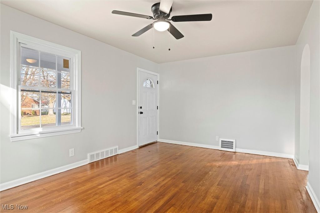 Photo of 31 Rockdale Avenue, Boardman, OH 44512 (MLS # 5174631)