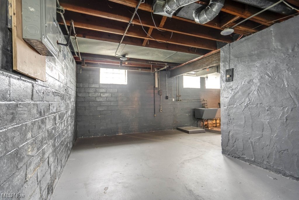 Hostetter Realty Companys Mon - Residential