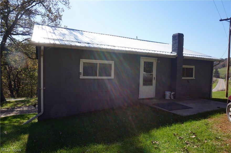 Great deal in the countryside.  Nice 2 bedroom home on half acre.  Hardwood floors throughout the main floor with a nice view of the valley.  Stove and refrigerator stay.  Don't miss your chance on this deal.