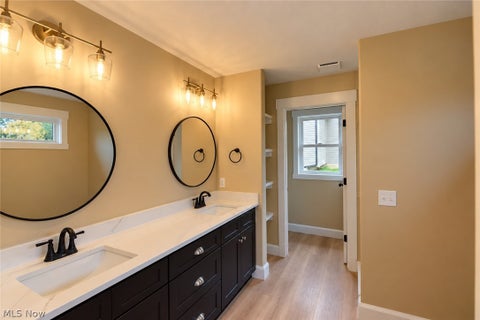 Tiny photo for 4035 Shelly Lynn Drive, New Middletown, OH 44442 (MLS # 5255555)