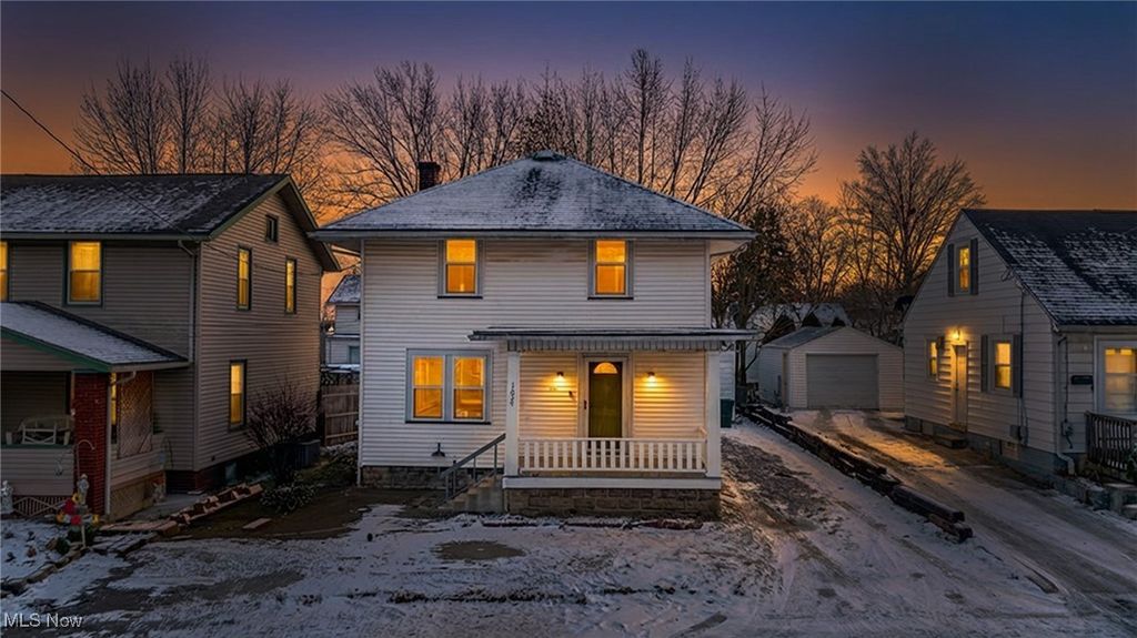 Photo of 1624 May Place NE, Canton, OH 44705 (MLS # 5183342)