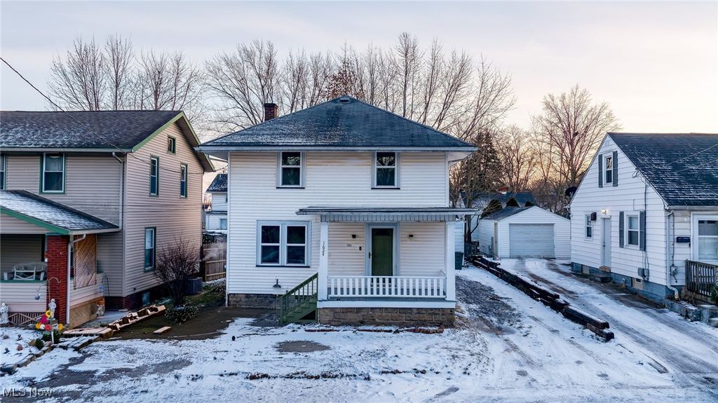 Photo of 1624 May Place NE, Canton, OH 44705 (MLS # 5183342)