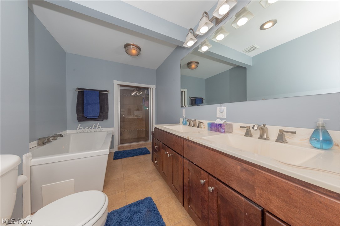 Walter H Tellings Mayfield-Est - Residential