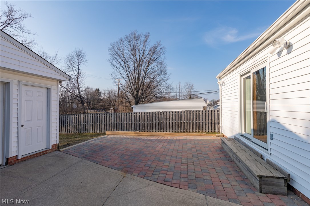 Walter H Tellings Mayfield-Est - Residential