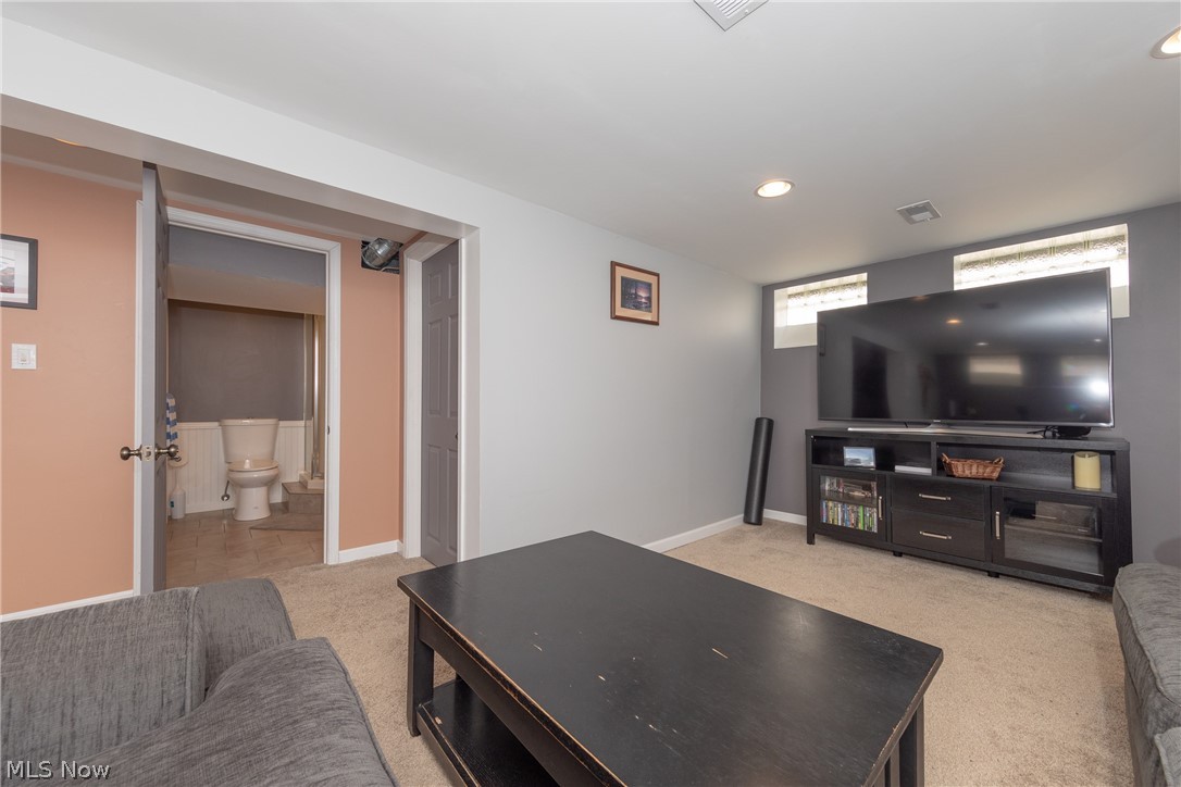 Walter H Tellings Mayfield-Est - Residential