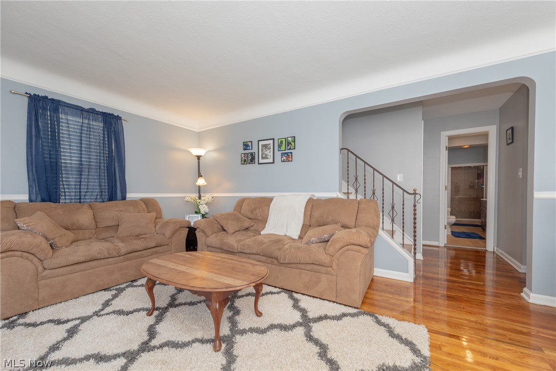 Walter H Tellings Mayfield-Est - Residential