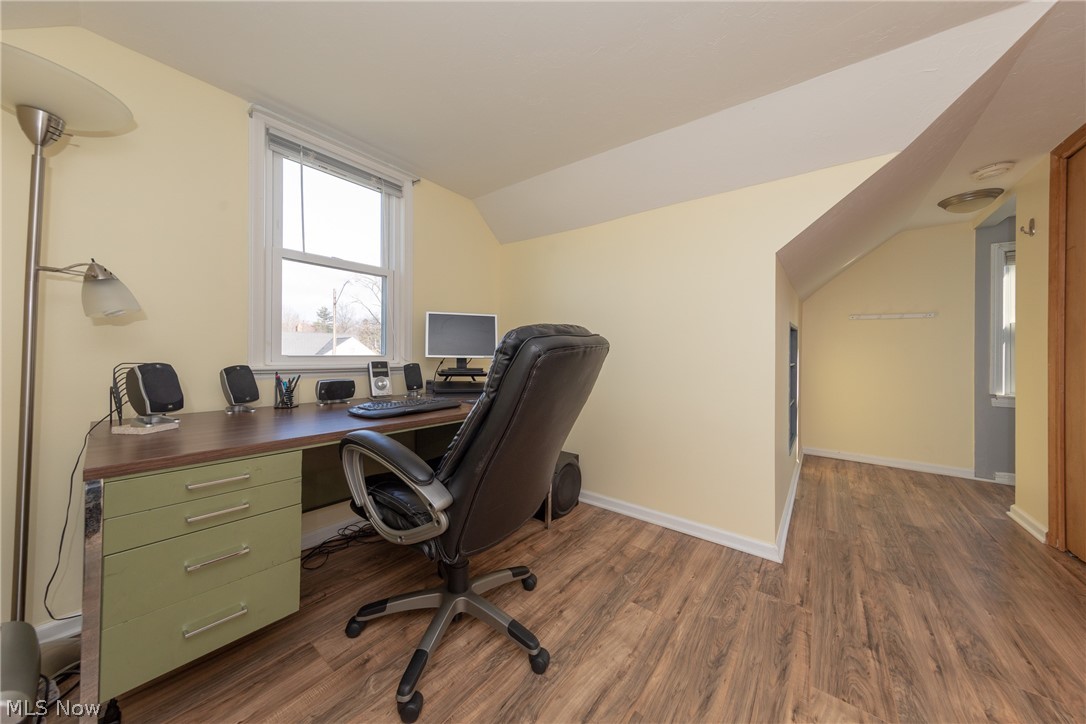 Walter H Tellings Mayfield-Est - Residential