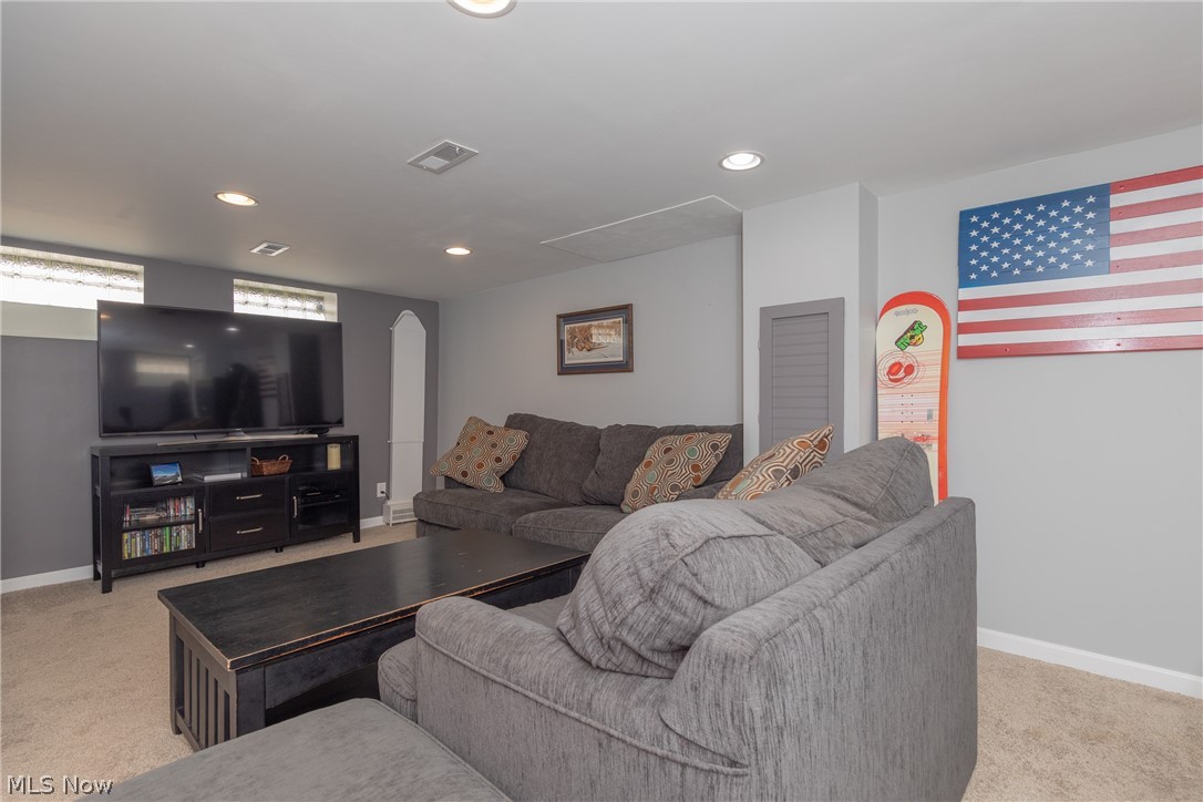 Walter H Tellings Mayfield-Est - Residential