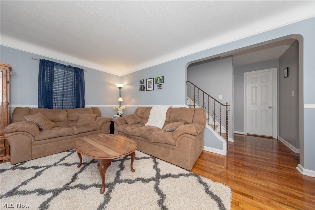 Walter H Tellings Mayfield-Est - Residential