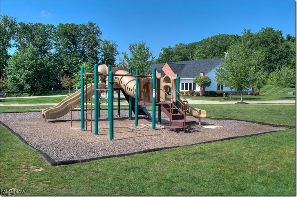 Hawthorn of Aurora - Residential