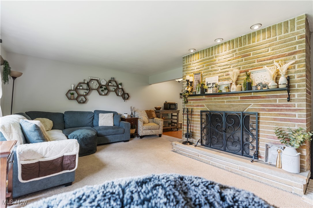 6111 Hollydale Avenue, Canton, Ohio image 6