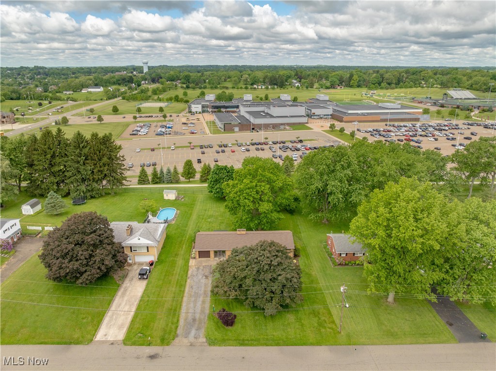 6111 Hollydale Avenue, Canton, Ohio image 40