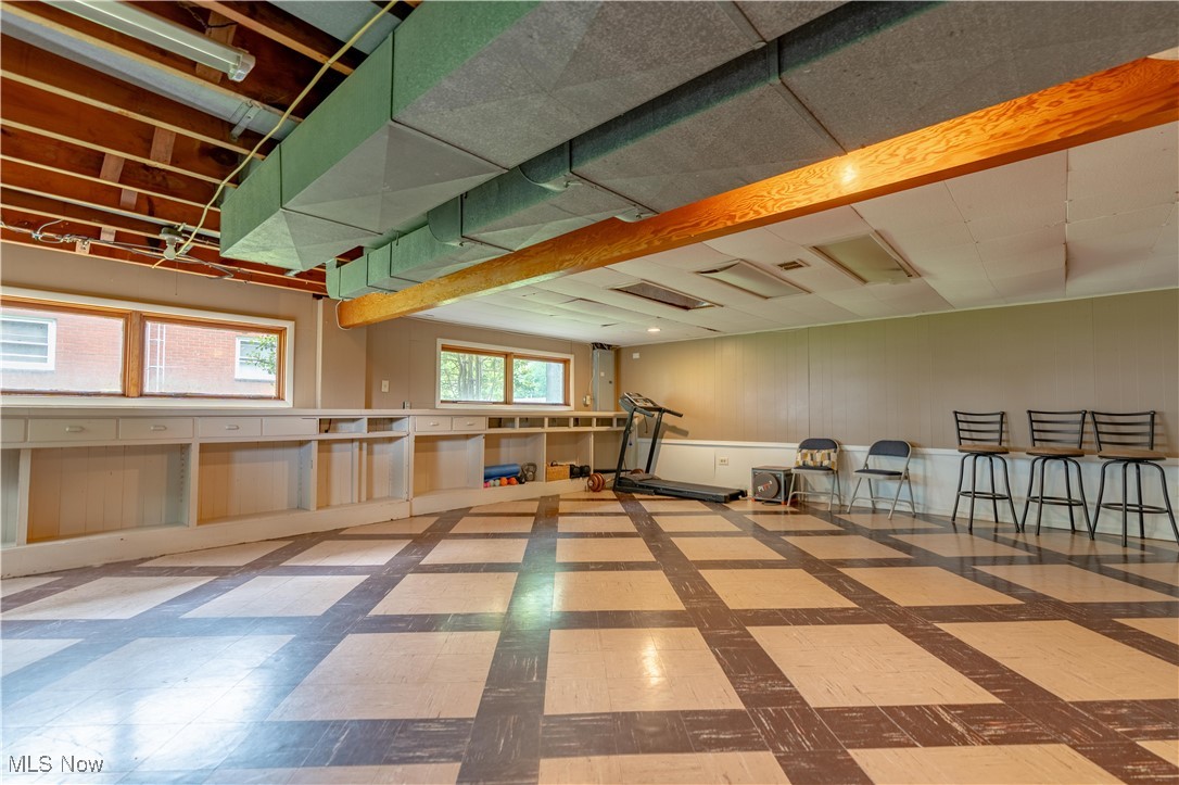 6111 Hollydale Avenue, Canton, Ohio image 28