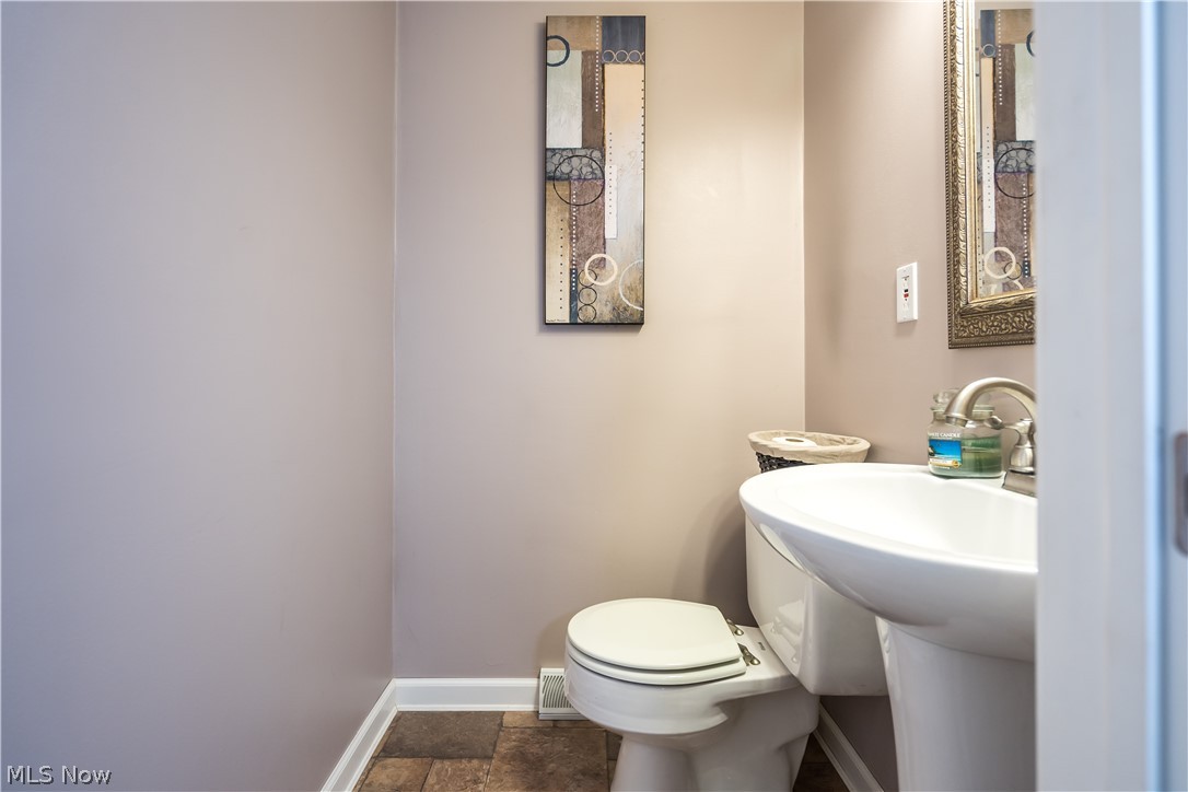 Hampton Ridge Condo - Residential