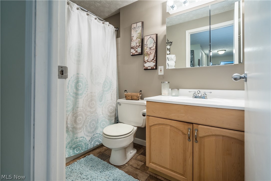 Hampton Ridge Condo - Residential