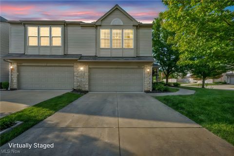 29027 Nottingham Court, Olmsted Twp, OH 44138 - #: 5128266