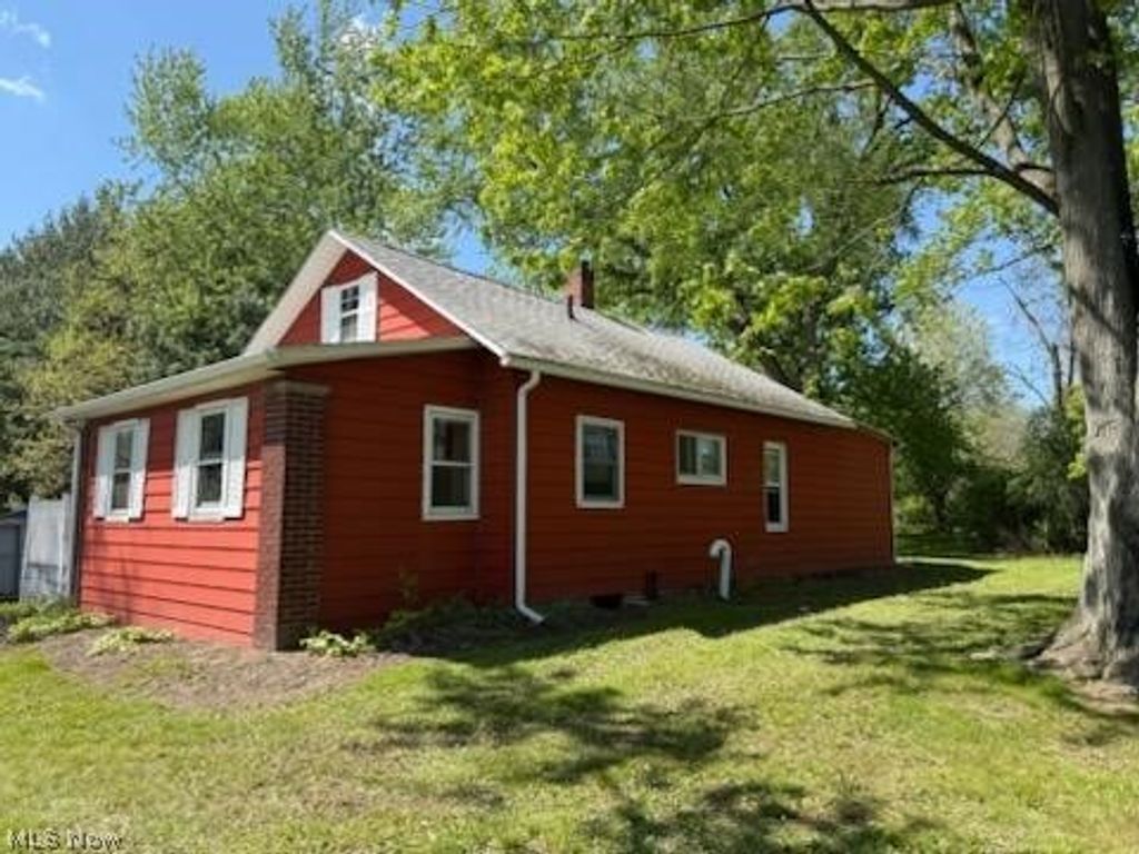 Photo of 4047 John Street, Atwater, OH 44201 (MLS # 5206751)