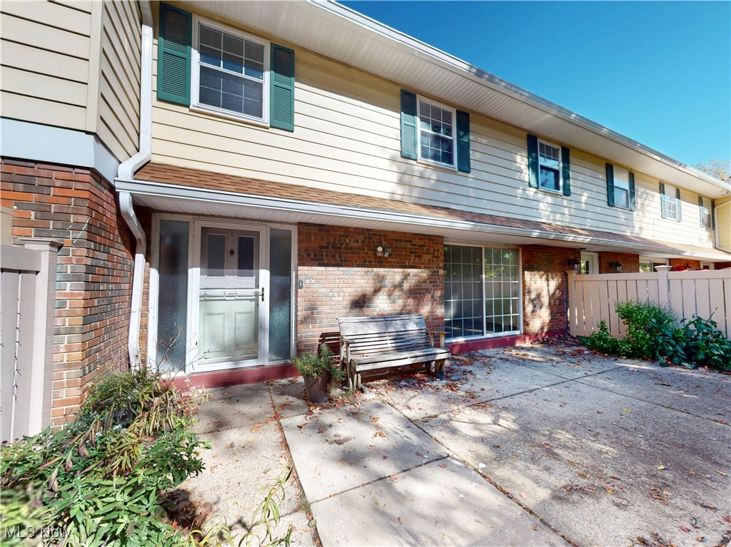 Fairfax Manor Condo - Residential