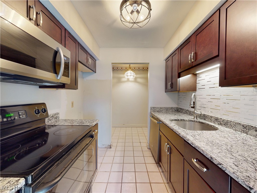 Fairfax Manor Condo - Residential