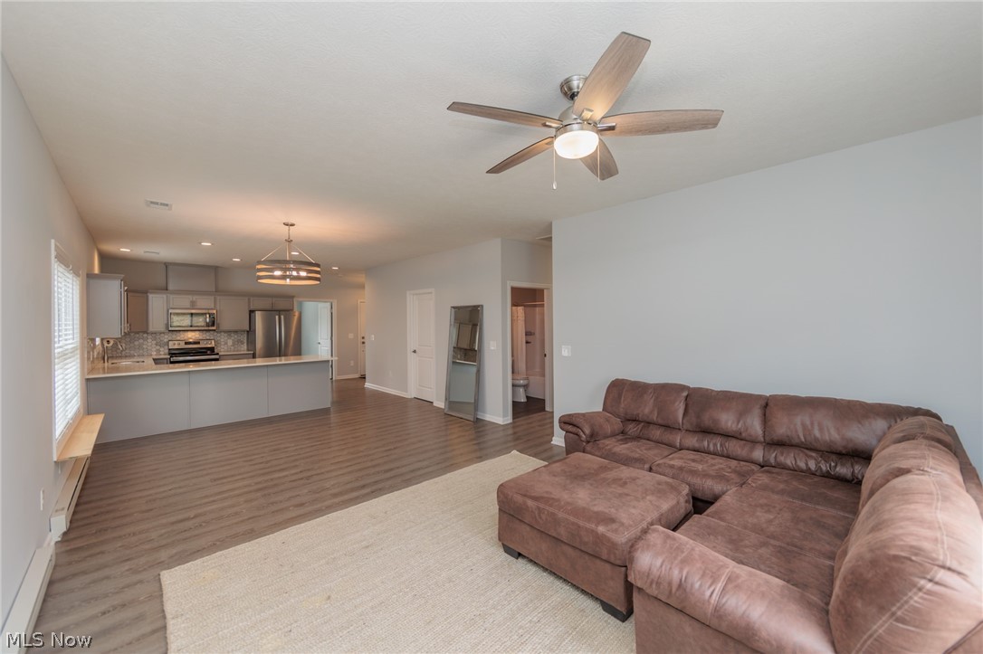 Waterford Pointe 2 As Pleasant - Residential
