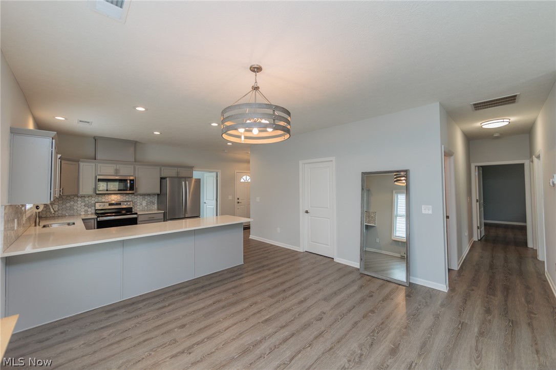 Waterford Pointe 2 As Pleasant - Residential