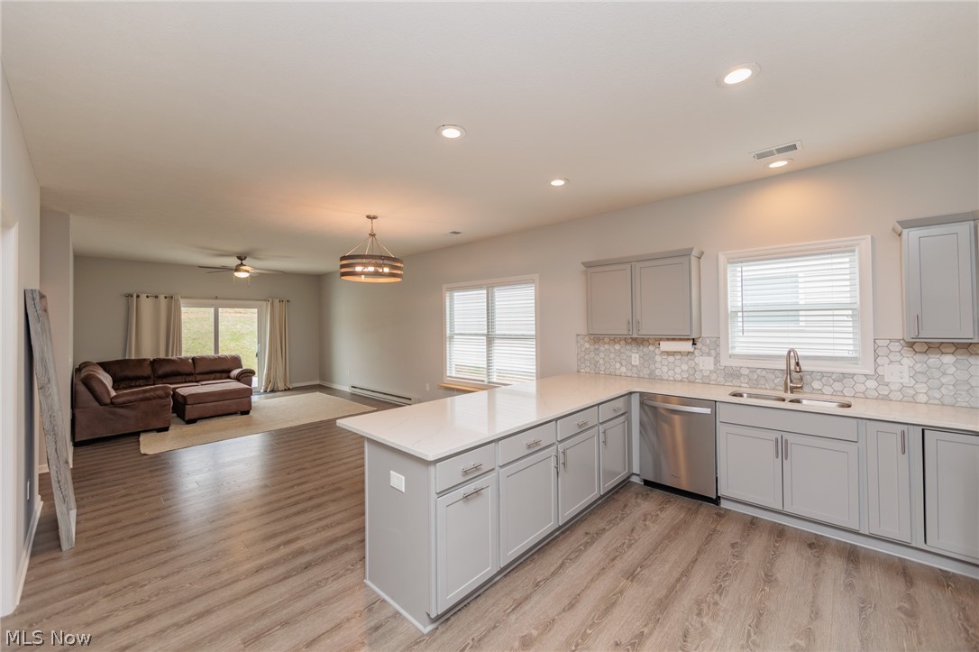 Waterford Pointe 2 As Pleasant - Residential