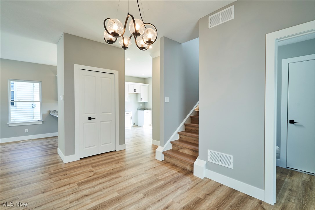35940 Portage Drive, Eastlake, Ohio image 10