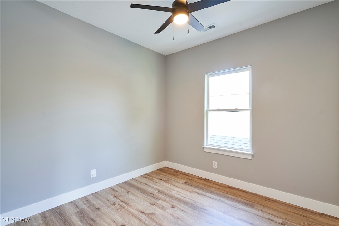 35940 Portage Drive, Eastlake, Ohio image 17