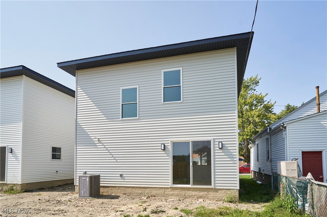 35940 Portage Drive, Eastlake, Ohio image 25