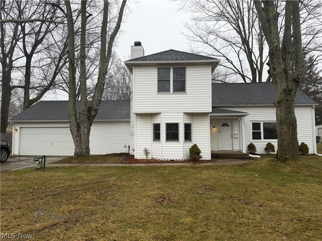 Photo of 3003 Walter Road, North Olmsted, OH 44070 (MLS # 5202428)